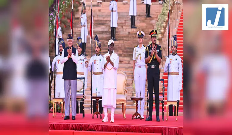 दिल्ली में राष्ट्रपति मुर्मु ने पीबीजी सोल्जरथॉन को दिखाई हरी झंडी, मांडविया ने एनसीसी साइक्लोथॉन में लिया हिस्सा दिल्ली में राष्ट्रपति मुर्मु ने पीबीजी सोल्जरथॉन को दिखाई हरी झंडी, मांडविया ने एनसीसी साइक्लोथॉन में लिया हिस्सा