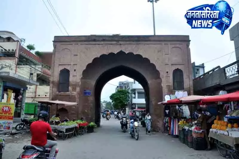 Panipat का सालारगंज गेट अतिक्रमण की चपेट में Panipat का सालारगंज गेट अतिक्रमण की चपेट में