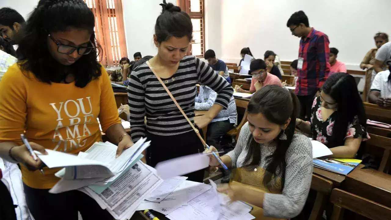 ओडिशा में बाढ़ के चलते UG एडमिशन की समय सीमा बढ़ी ओडिशा में बाढ़ के चलते UG एडमिशन की समय सीमा बढ़ी