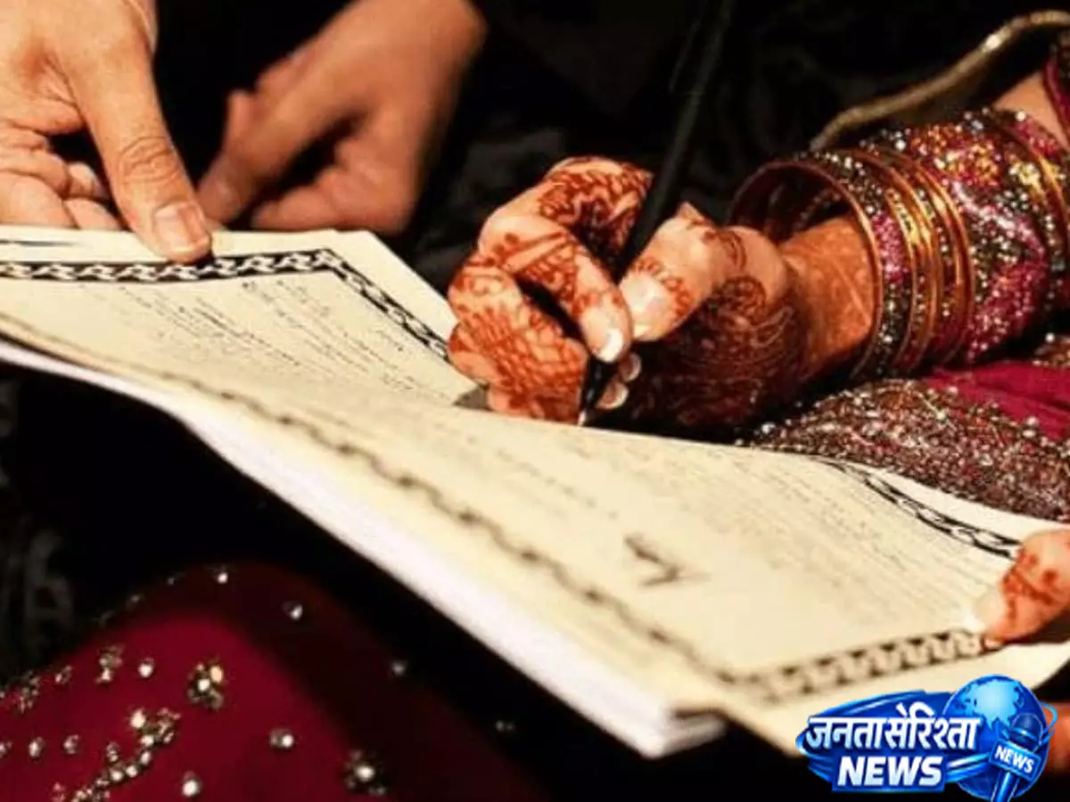 दूसरी शादी का राज खुला, पति पर दर्ज हुई शिकायत दूसरी शादी का राज खुला, पति पर दर्ज हुई शिकायत