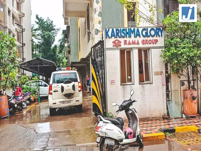 बाप रे! परिवार ने की सामूहिक आत्महत्या की कोशिश, लेकिन... बाप रे! परिवार ने की सामूहिक आत्महत्या की कोशिश, लेकिन...