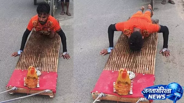 कांवड़ यात्रा में अनोखा संकल्प, नुकीली कीलों पर दंडवत कर रहे भक्त कांवड़ यात्रा में अनोखा संकल्प, नुकीली कीलों पर दंडवत कर रहे भक्त