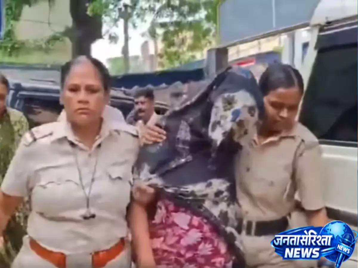 Bengal आतंकी मॉड्यूल का पर्दाफाश, चैट में मिली जंतर-मंतर पर उपद्रव की योजना Bengal आतंकी मॉड्यूल का पर्दाफाश, चैट में मिली जंतर-मंतर पर उपद्रव की योजना