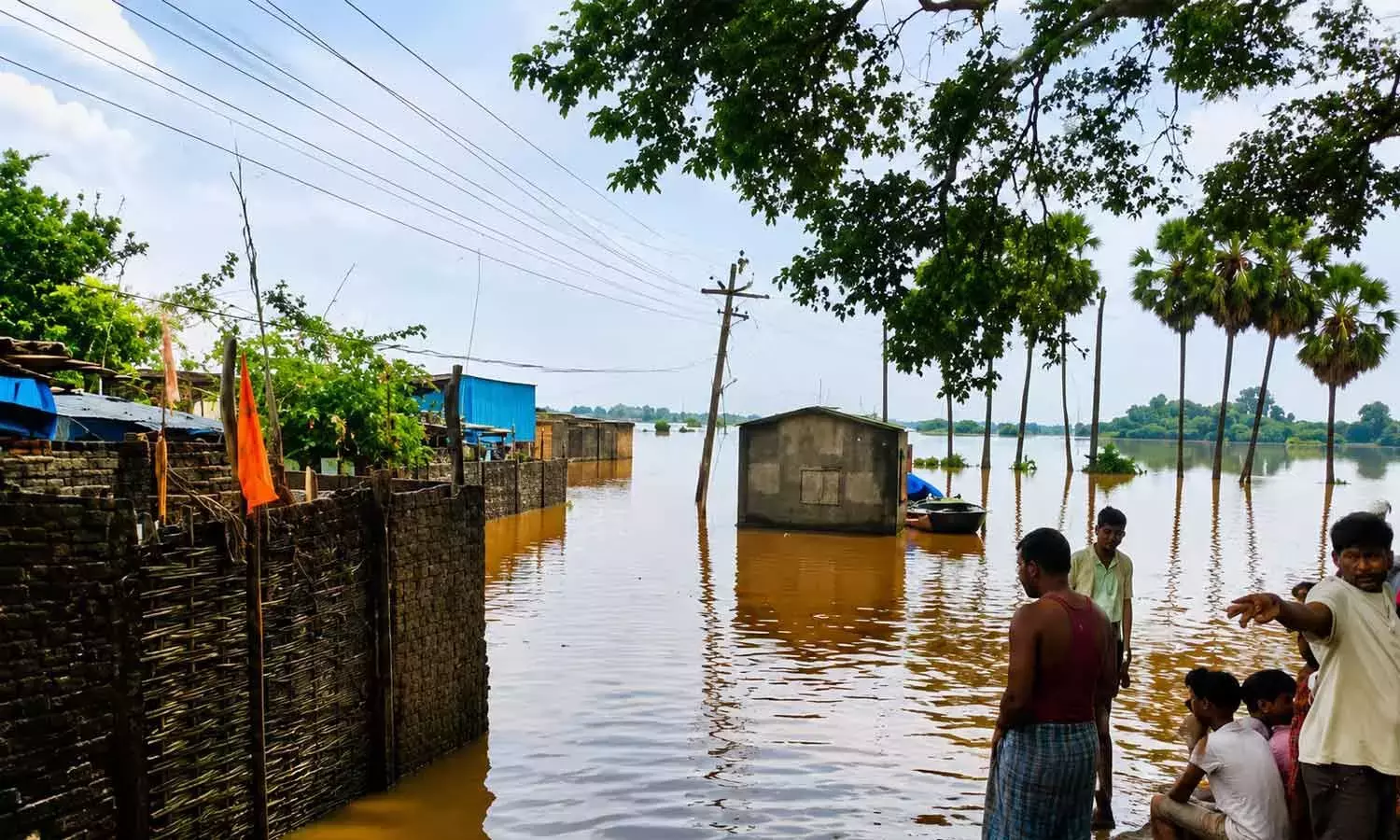 Andhra: गोदावरी तेजी से बढ़ती है; बाढ़ की पहली चेतावनी जारी Andhra: गोदावरी तेजी से बढ़ती है; बाढ़ की पहली चेतावनी जारी