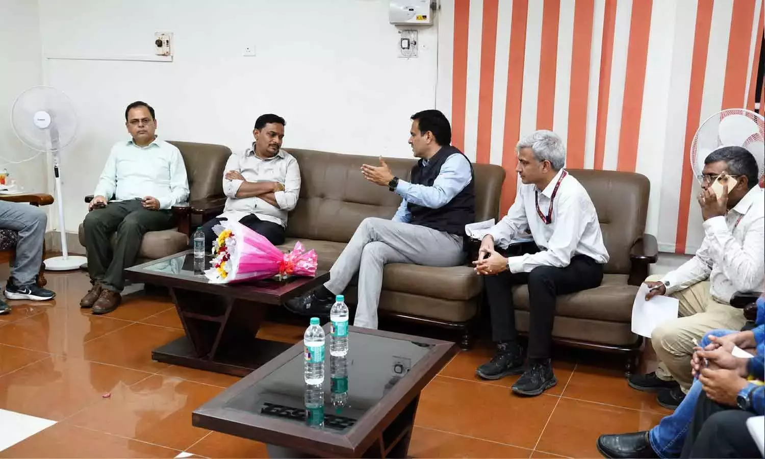 रेलवे बुनियादी ढांचा विजयवाड़ा के विकास की कुंजी: सांसद शिवनाथ रेलवे बुनियादी ढांचा विजयवाड़ा के विकास की कुंजी: सांसद शिवनाथ