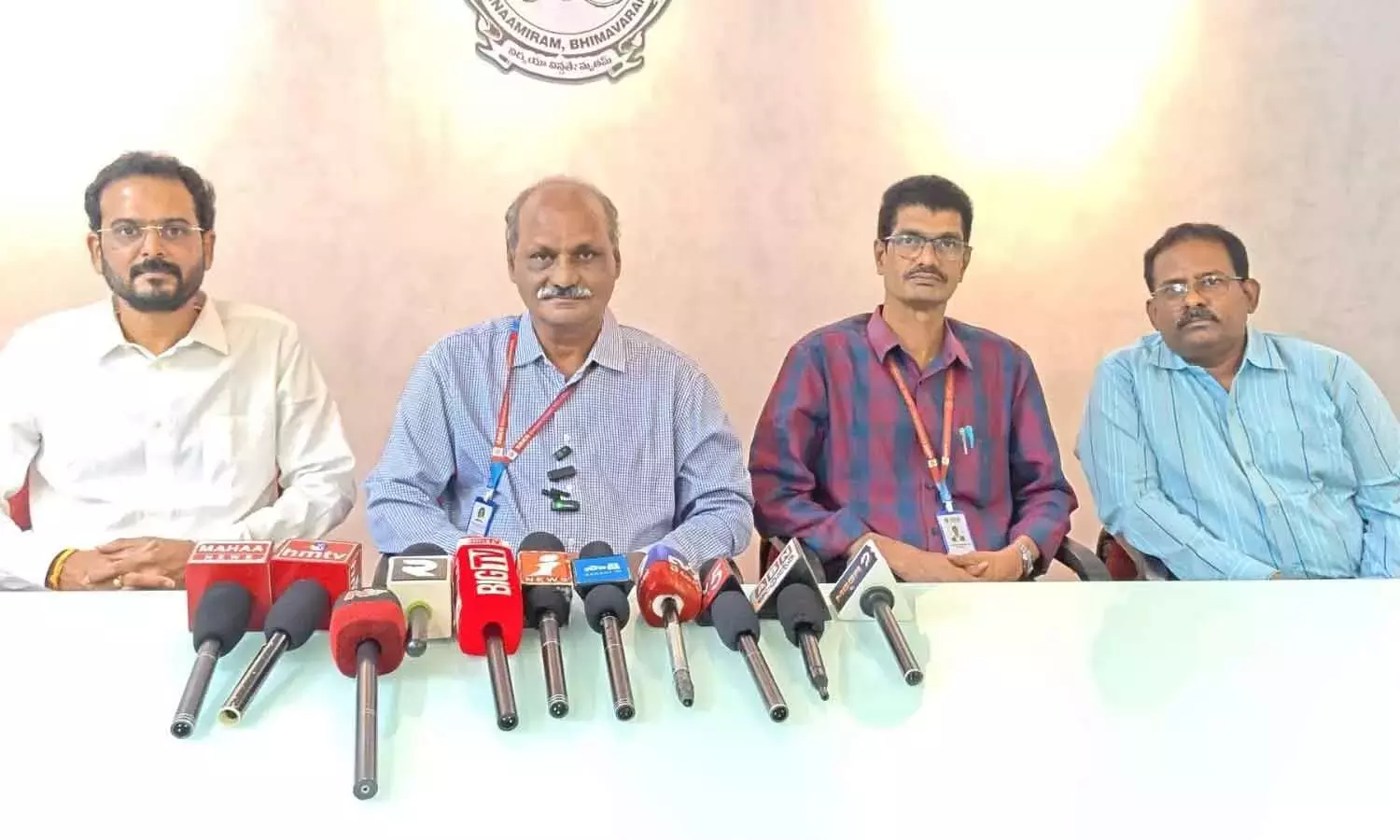 Andhra: एसआरकेआर इंजीनियरिंग कॉलेज को 249 प्लेसमेंट मिले Andhra: एसआरकेआर इंजीनियरिंग कॉलेज को 249 प्लेसमेंट मिले
