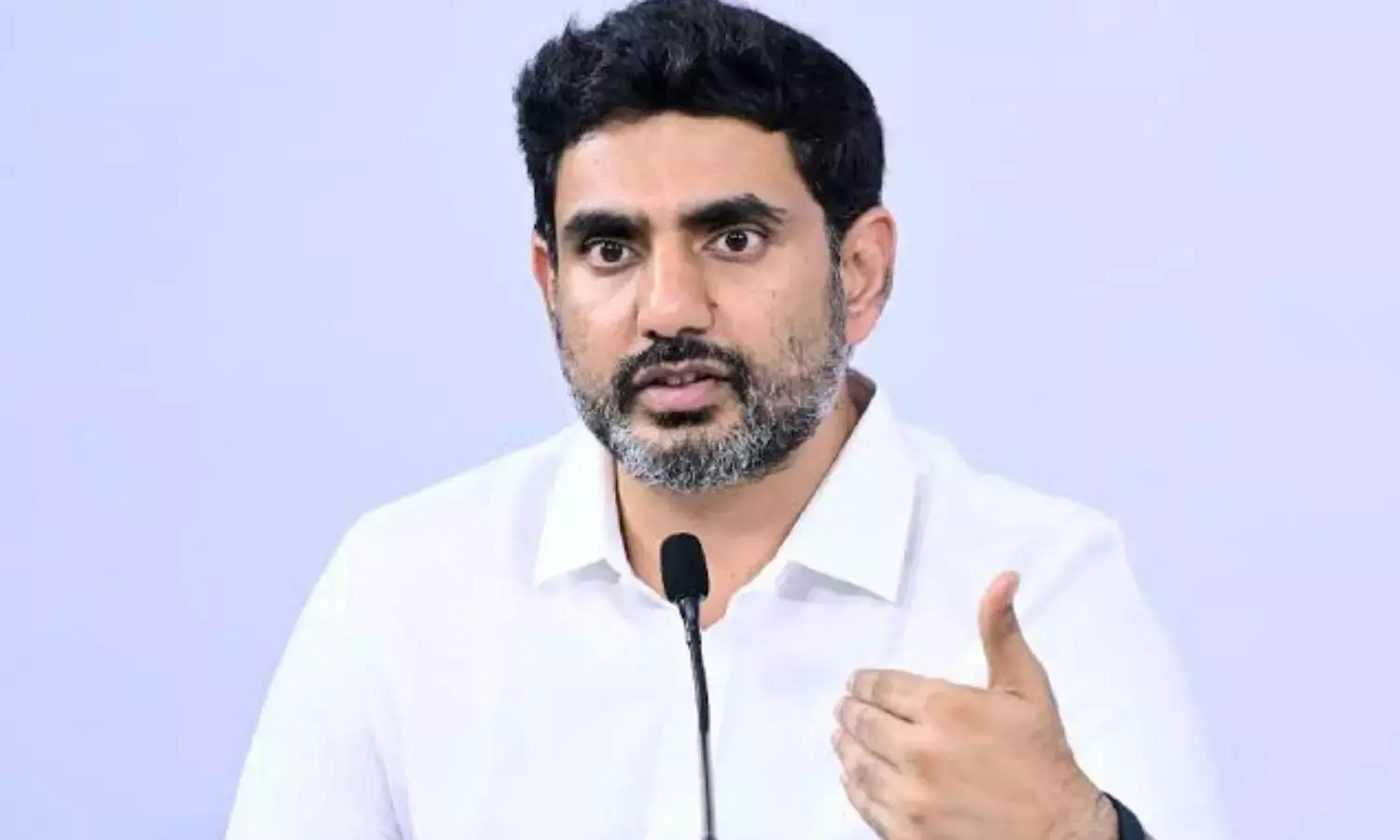 आंध्र प्रदेश को नशा मुक्त बनाने के लिए काम कर रहे हैं: नारा लोकेश आंध्र प्रदेश को नशा मुक्त बनाने के लिए काम कर रहे हैं: नारा लोकेश