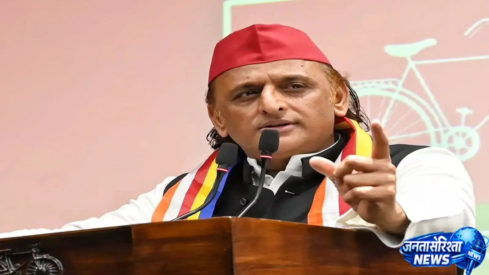 UPs में शिक्षा व्यवस्था पर घिरी योगी सरकार, अखिलेश ने पेश किए आंकड़े UPs में शिक्षा व्यवस्था पर घिरी योगी सरकार, अखिलेश ने पेश किए आंकड़े