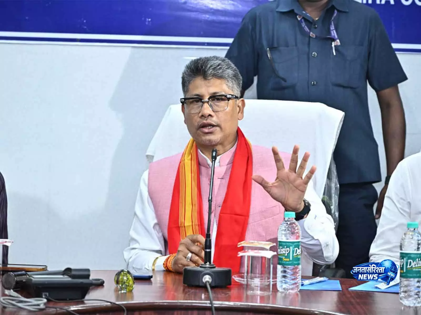 Assam मंत्री पीयूष हजारिका ने बाढ़ बाद कृषि पुनर्वास का लिया जायजा Assam मंत्री पीयूष हजारिका ने बाढ़ बाद कृषि पुनर्वास का लिया जायजा
