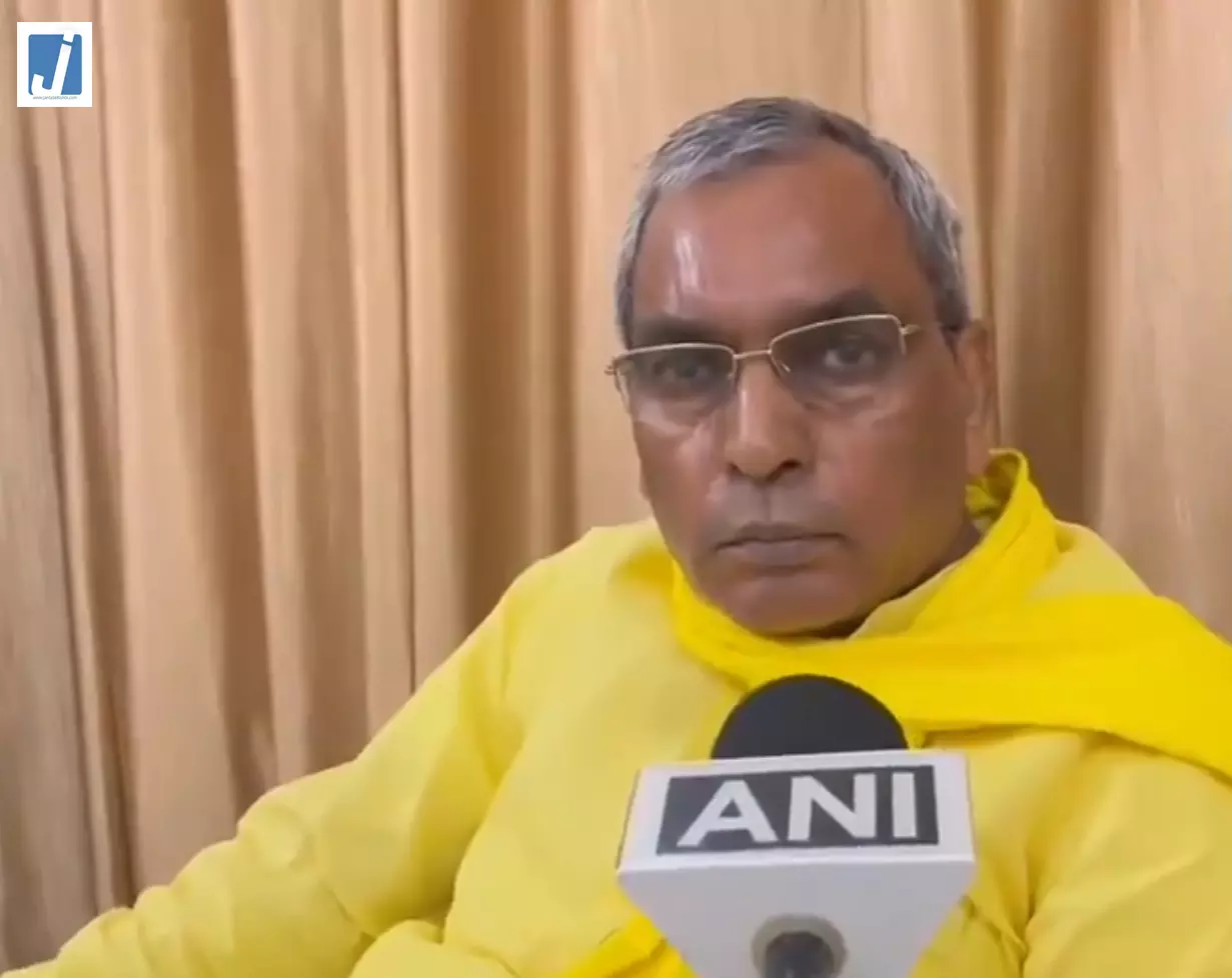 अखिलेश यादव पर ओपी राजभर का पलटवार, बोले- सपा झूठ बोलने का ठेका ले चुकी है अखिलेश यादव पर ओपी राजभर का पलटवार, बोले- सपा झूठ बोलने का ठेका ले चुकी है