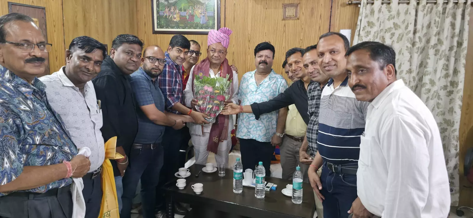 सकल अग्रवाल समाज ने किया स्वच्छ भारत मिशन के ब्रांड एंबेसडर K.K. Gupta का भव्य स्वागत एवं अभिनंदन सकल अग्रवाल समाज ने किया स्वच्छ भारत मिशन के ब्रांड एंबेसडर K.K. Gupta का भव्य स्वागत एवं अभिनंदन