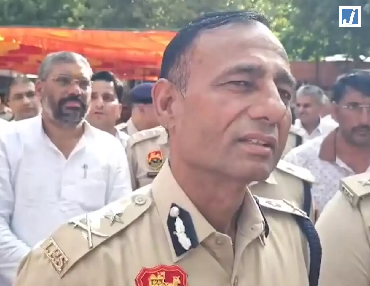 नूंह में ब्रजमंडल जलाभिषेक यात्रा को लेकर सुरक्षा कड़ी, IG ने तैयारियों का लिया जायजा नूंह में ब्रजमंडल जलाभिषेक यात्रा को लेकर सुरक्षा कड़ी, IG ने तैयारियों का लिया जायजा
