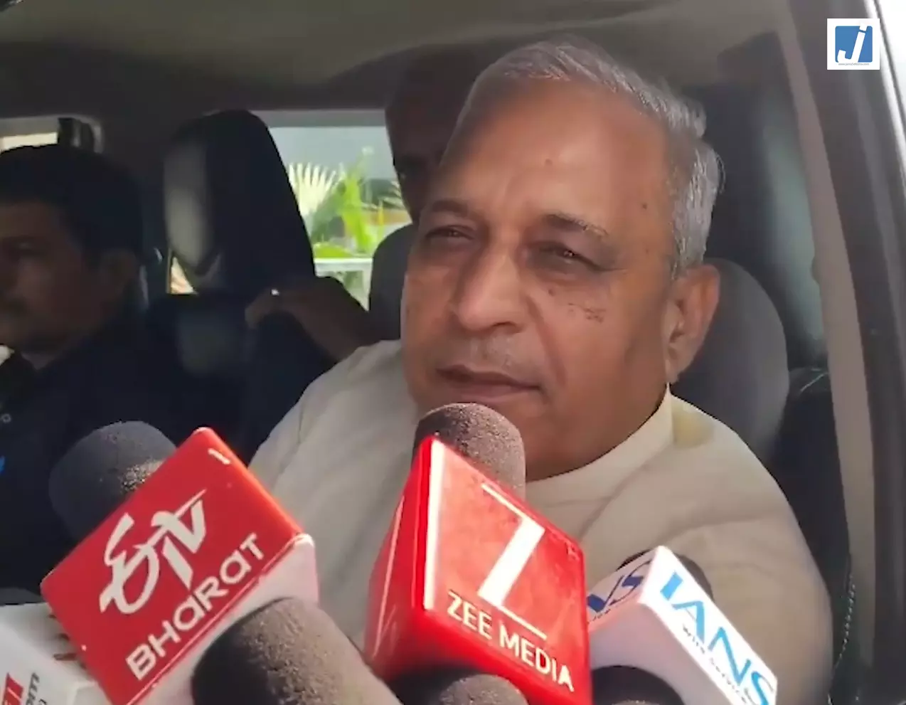 हरियाणा में तिरंगा यात्रा और खेल नीति पर मंत्री रणबीर गंगवा का बयान हरियाणा में तिरंगा यात्रा और खेल नीति पर मंत्री रणबीर गंगवा का बयान
