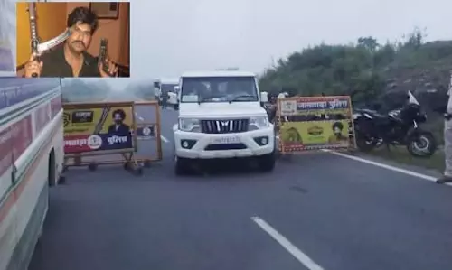 पुलिसकर्मी का राइफल छिना, भागने की कोशिश में मारा गया मोस्ट वांटेड गैंगस्टर पुलिसकर्मी का राइफल छिना, भागने की कोशिश में मारा गया मोस्ट वांटेड गैंगस्टर