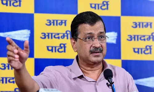 PM मोदी पर टिप्पणी मामले में केजरीवाल ने लड़की का किया समर्थन