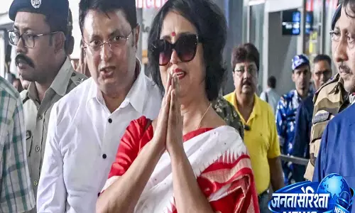 अवामी लीग पर प्रतिबंध को लेकर तस्लीमा नसरीन की तीखी टिप्पणी अवामी लीग पर प्रतिबंध को लेकर तस्लीमा नसरीन की तीखी टिप्पणी