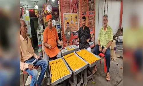 बांकीपुर उपचुनाव: भाजपा कार्यकर्ताओं को नीरज कुमार सिन्हा की जीत का भरोसा, बनवाए जा रहे 200 क्विंटल लड्डू बांकीपुर उपचुनाव: भाजपा कार्यकर्ताओं को नीरज कुमार सिन्हा की जीत का भरोसा, बनवाए जा रहे 200 क्विंटल लड्डू