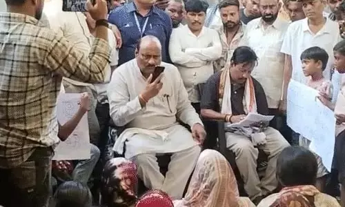 पूर्व मंत्री ने धमकी दी, आबकारी अधिकारी का आरोप पूर्व मंत्री ने धमकी दी, आबकारी अधिकारी का आरोप