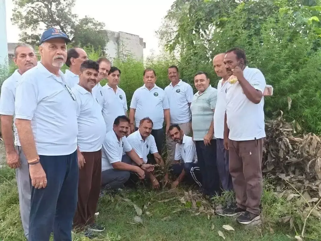 Hiranagar: हीरानगर में पर्यावरण संरक्षण का संकल्प, पौधारोपण अभियान Hiranagar: हीरानगर में पर्यावरण संरक्षण का संकल्प, पौधारोपण अभियान