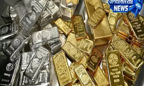 Gold Silver Price Today: सोने-चांदी के दामों में जबरदस्त उछाल, खरीदारों को लगा बड़ा झटका Gold Silver Price Today: सोने-चांदी के दामों में जबरदस्त उछाल, खरीदारों को लगा बड़ा झटका