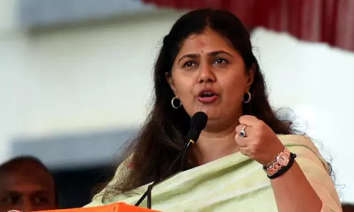 Mumbai: राजनीति से दूरी बनाने के संकेत, पंकजा मुंडे का बड़ा बयान Mumbai: राजनीति से दूरी बनाने के संकेत, पंकजा मुंडे का बड़ा बयान