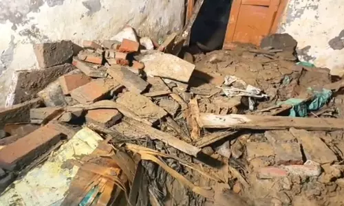 New Delhi: उस्मानपुर में छत गिरने से मचा हड़कंप, दंपती की मौत