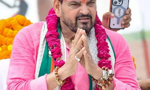महिला पहलवानों से यौन शोषण के आरोप के मामले में बृजभूषण शरण सिंह बरी महिला पहलवानों से यौन शोषण के आरोप के मामले में बृजभूषण शरण सिंह बरी