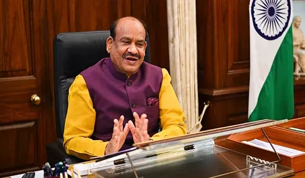 New Delhi: लोकसभा अध्यक्ष ने सावन के पहले सोमवार पर देशवासियों को किया अभिवादन New Delhi: लोकसभा अध्यक्ष ने सावन के पहले सोमवार पर देशवासियों को किया अभिवादन