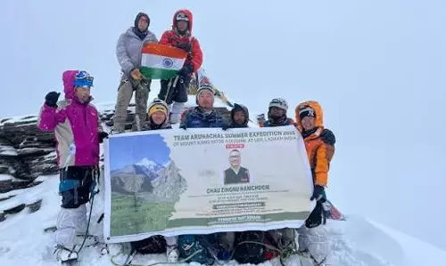ताली और लोम्बो की सफलता पर गवर्नर ने दी शुभकामनाएं ताली और लोम्बो की सफलता पर गवर्नर ने दी शुभकामनाएं