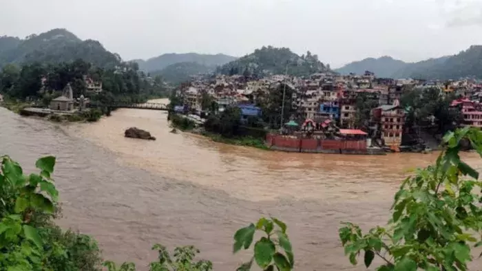 Shimla: हिमाचल के सात जिलों में बाढ़ का खतरा, लोगों को सतर्क रहने की सलाह