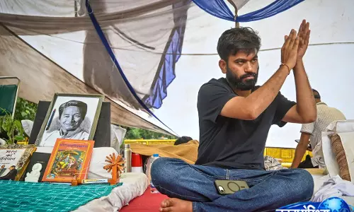 आरक्षण विरोधियों को अभिजीत दीपके का जवाब, कहा- कोटा नहीं सीटें बढ़ाने की जरूरत है