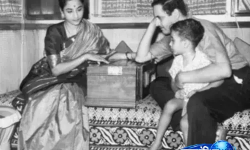 जिस बॉलीवुड कपल ने रचा इतिहास, उनकी मौत के बाद बेटों ने भी झेला दर्द जिस बॉलीवुड कपल ने रचा इतिहास, उनकी मौत के बाद बेटों ने भी झेला दर्द
