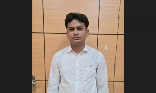 सुंदरगढ़ RTO के ट्रैफिक इंस्पेक्टर को 20 हजार रिश्वत लेते विजिलेंस ने पकड़ा