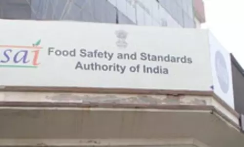 सरकार ने फ्लेवर और ऐज के दावों को लेकर ओल्ड मोंक, मैकडॉवेल्स और दूसरे ब्रांड्स के खिलाफ एफएसएसएआई की कार्रवाई का किया समर्थन सरकार ने फ्लेवर और ऐज के दावों को लेकर ओल्ड मोंक, मैकडॉवेल्स और दूसरे ब्रांड्स के खिलाफ एफएसएसएआई की कार्रवाई का किया समर्थन