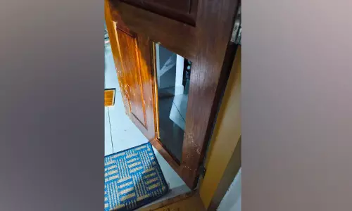 खाली पड़े घर में चोरी, चोर ने 10 पाउंड सोने के गहने और नकदी उड़ाई खाली पड़े घर में चोरी, चोर ने 10 पाउंड सोने के गहने और नकदी उड़ाई