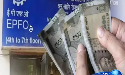 कर्मचारियों के लिए बड़ी खबर, EPFO वेज लिमिट बढ़ाने पर सरकार कर रही विचार