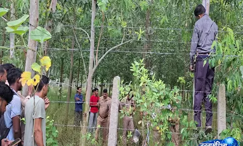 Biharigarh में संदिग्ध हालात में मिली अधेड़ की मौत, जांच जारी Biharigarh में संदिग्ध हालात में मिली अधेड़ की मौत, जांच जारी