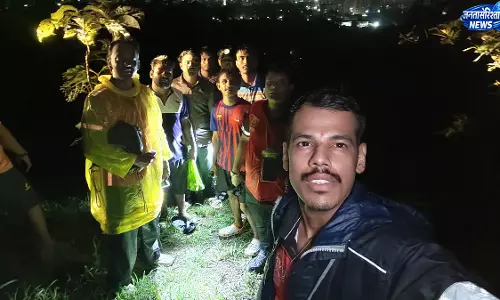खालापुर के KP वॉटरफॉल में ट्रेकिंग के दौरान खाई में गिरकर युवक की मौत खालापुर के KP वॉटरफॉल में ट्रेकिंग के दौरान खाई में गिरकर युवक की मौत