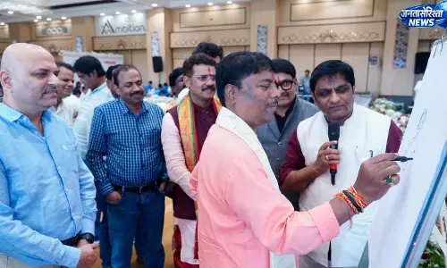 कला के माध्यम से अभिव्यक्ति एक बड़ा हुनर: वनमंत्री केदार कश्यप कला के माध्यम से अभिव्यक्ति एक बड़ा हुनर: वनमंत्री केदार कश्यप