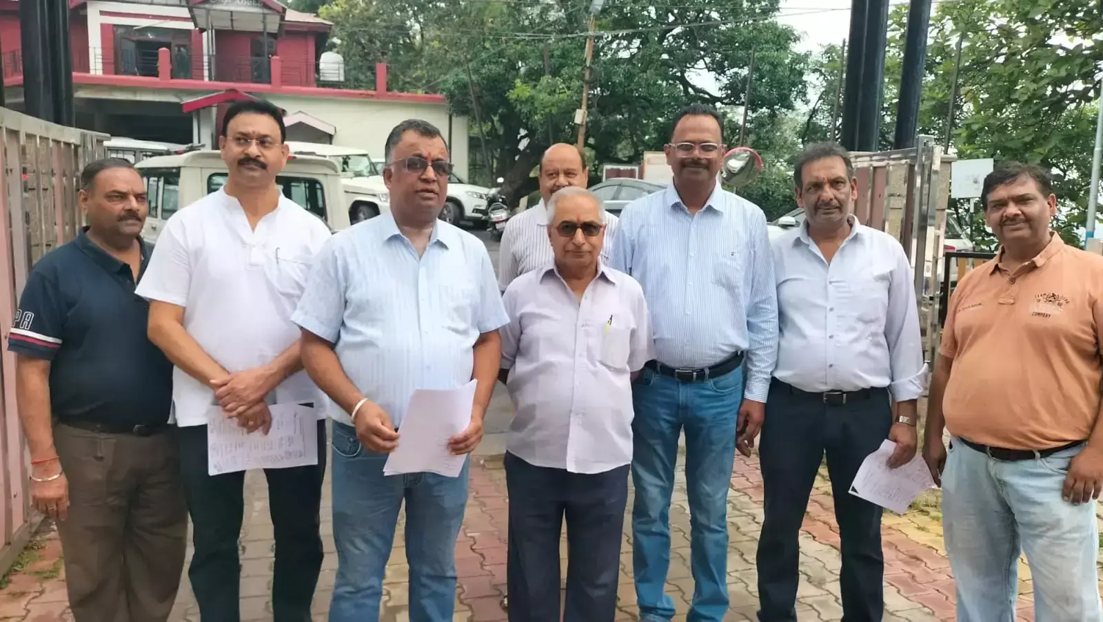 Nahan: स्थानीय दुकानदारों का आरोप, ट्रेड फेयर से कारोबार प्रभावित Nahan: स्थानीय दुकानदारों का आरोप, ट्रेड फेयर से कारोबार प्रभावित