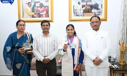 मुख्यमंत्री विष्णुदेव साय ने ज्ञानेश्वरी यादव का किया सम्मान मुख्यमंत्री विष्णुदेव साय ने ज्ञानेश्वरी यादव का किया सम्मान