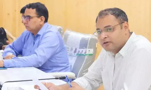 Gopeshwar: मुख्यमंत्री हेल्पलाइन को लेकर अधिकारियों को जिलाधिकारी गौरव कुमार की चेतावनी Gopeshwar: मुख्यमंत्री हेल्पलाइन को लेकर अधिकारियों को जिलाधिकारी गौरव कुमार की चेतावनी