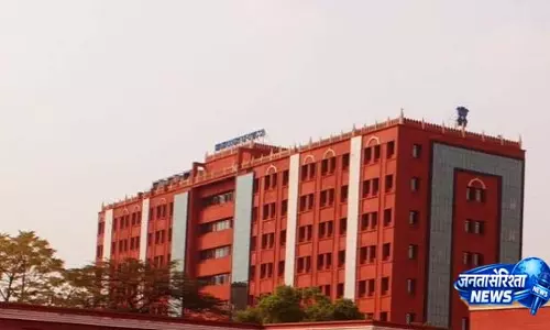 Odisha HC ने पाठ्यपुस्तक में गलती के मामले में 4 लोगों को अंतरिम राहत दी Odisha HC ने पाठ्यपुस्तक में गलती के मामले में 4 लोगों को अंतरिम राहत दी