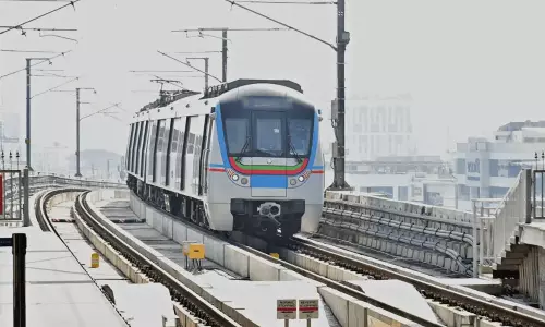 केंद्र ने तेलंगाना से मेट्रो के लिए ₹13,600 करोड़ जुटाने को कहा केंद्र ने तेलंगाना से मेट्रो के लिए ₹13,600 करोड़ जुटाने को कहा