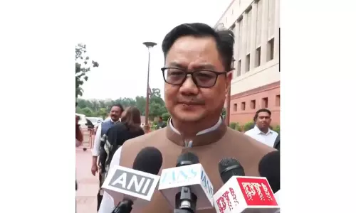 कांग्रेस पर किरेन रिजिजू का हमला, बोले विपक्षी सांसद भटक गए कांग्रेस पर किरेन रिजिजू का हमला, बोले विपक्षी सांसद भटक गए