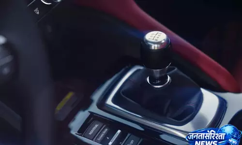 Maruti का बड़ा प्लान, हाइब्रिड कार से मिलेगा जबरदस्त माइलेज का तोहफा Maruti का बड़ा प्लान, हाइब्रिड कार से मिलेगा जबरदस्त माइलेज का तोहफा
