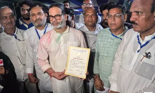 प्रशांत किशोर ने लिया जीत का सर्टिफिकेट प्रशांत किशोर ने लिया जीत का सर्टिफिकेट