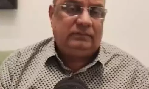नाना पटोले के पैर धोने वाले वायरल वीडियो पर शिवसेना का हमला नाना पटोले के पैर धोने वाले वायरल वीडियो पर शिवसेना का हमला
