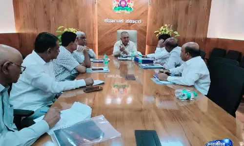 कावेरी जल विवाद पर कर्नाटक सख्त, मंत्री रामलिंगा रेड्डी ने SC में चुनौती देने के निर्देश दिए कावेरी जल विवाद पर कर्नाटक सख्त, मंत्री रामलिंगा रेड्डी ने SC में चुनौती देने के निर्देश दिए