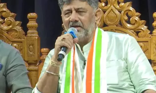कैबिनेट में 19 नए मंत्री शामिल, डीके शिवकुमार बोले- युवा और वरिष्ठ नेताओं को दिया गया मौका कैबिनेट में 19 नए मंत्री शामिल, डीके शिवकुमार बोले- युवा और वरिष्ठ नेताओं को दिया गया मौका
